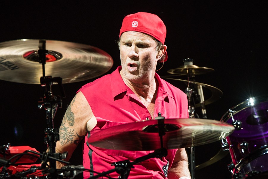 Chad Smith: il batterista dei Red Hot Chili Peppers compie 56 anni.