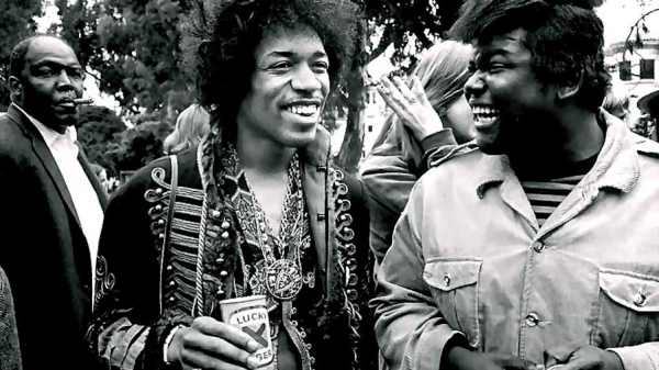 Il chitarrista americano Jimi Hendrix