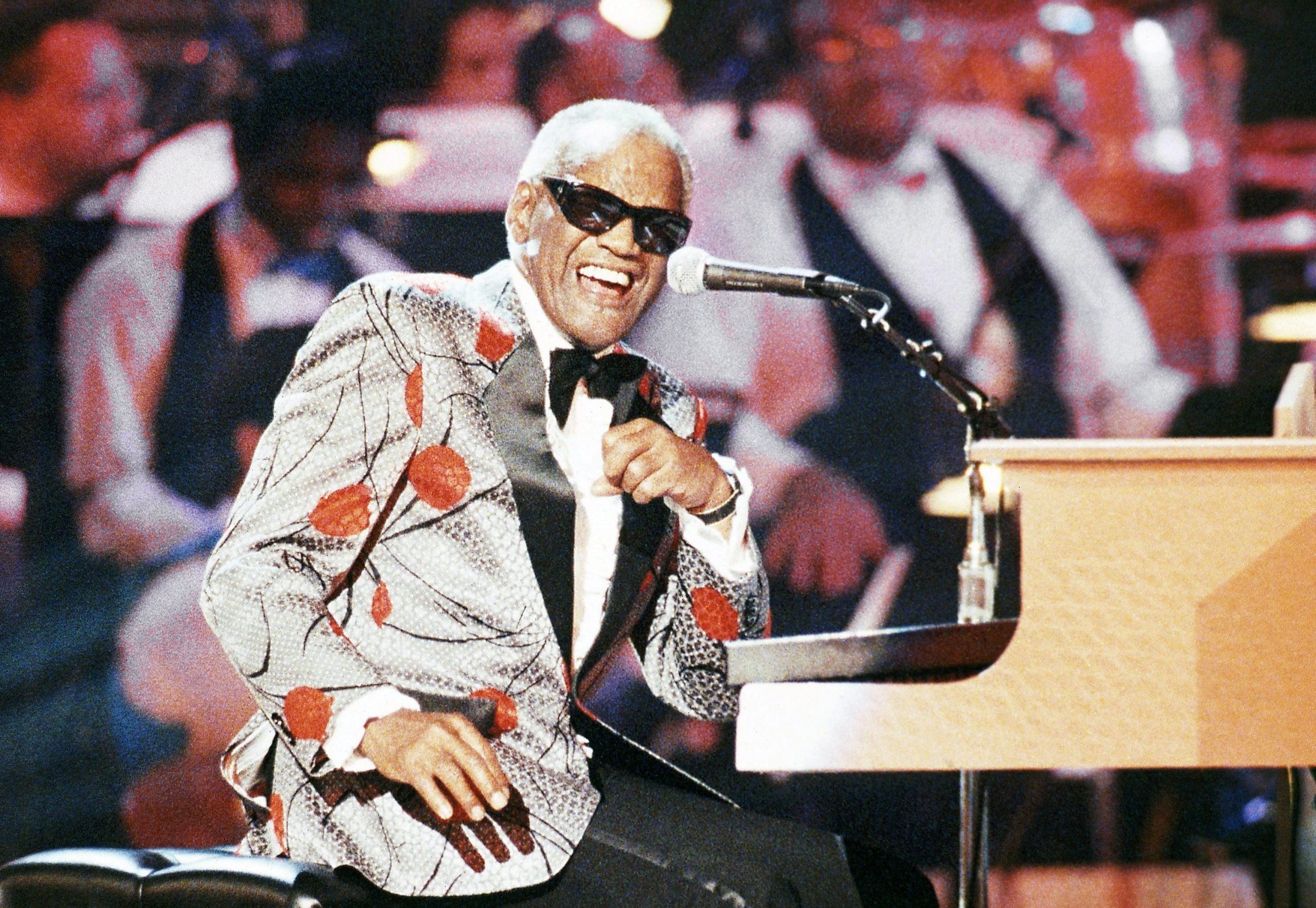 Ray Charles, al "Ray Charles: 50 Years in Music, uh-huh," in Pasadena, California ( 20/09/1991) - Photo Credits: AP Photo/dailysabah.com