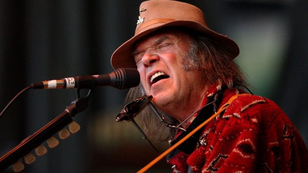 Neil Young - Photo Credits: Justin Sullivan/Getty Images/dailygreen.it