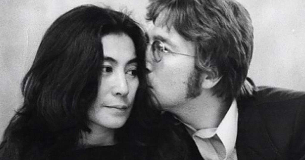 John Lennon e sua moglie Yoko Ono