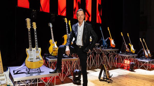 Dodi Battaglia, ultima data del tour teatrale.