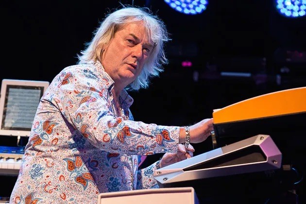 Geoff Downes alle tastiere.