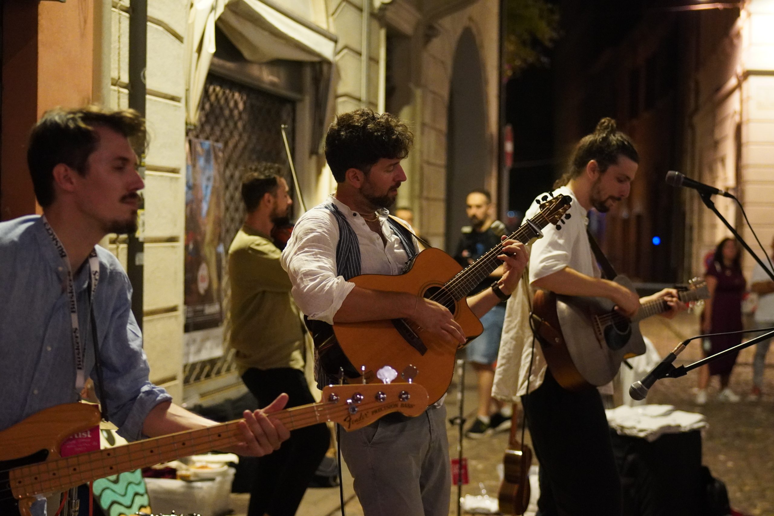 Ferrara Buskers Festival, 5 uomini sulla cassa del morto.