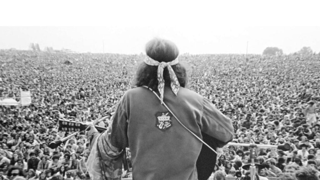 La folla di Woodstock vista dal palco.