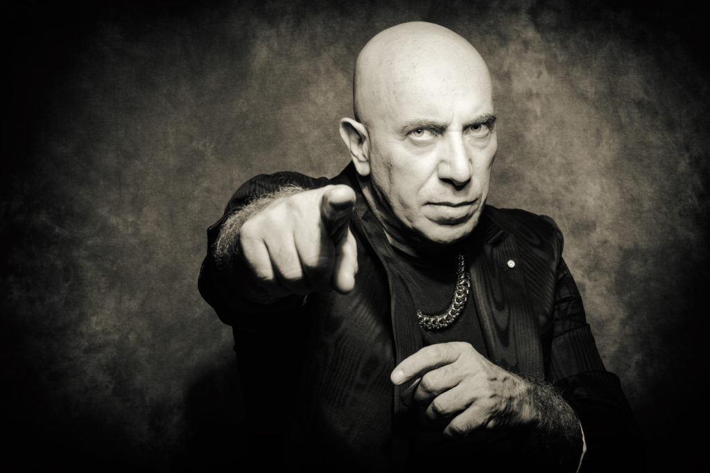 Il cantante napoletano Lino Vairetti