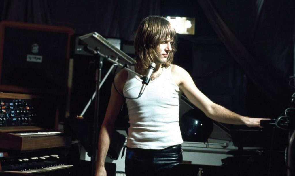 Il tastierista inglese Keith Emerson