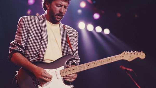 Il chitarrista inglese Eric Clapton