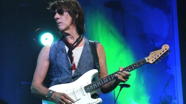 Il chitarrista inglese Jeff Beck