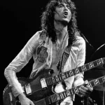 Il chitarrista inglese Jimmy Page