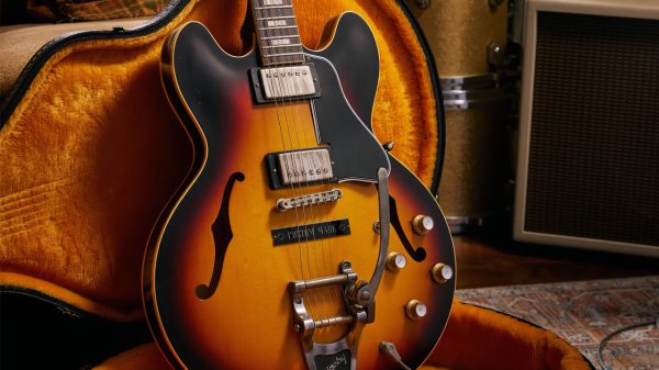 Gibson Es 335