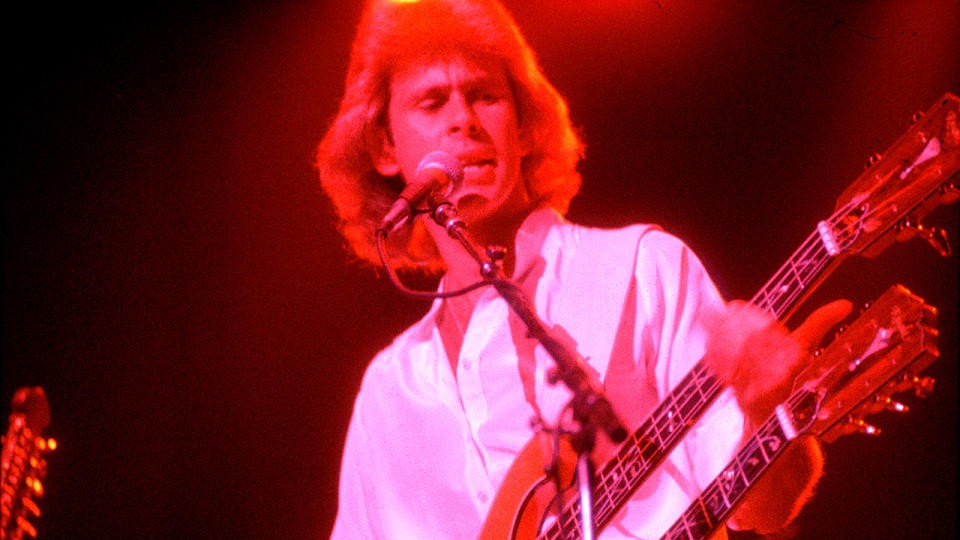 Il bassista Jon Camp